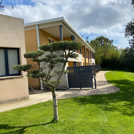 高尔夫公寓酒店