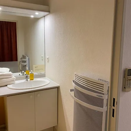 Du Golf アパート